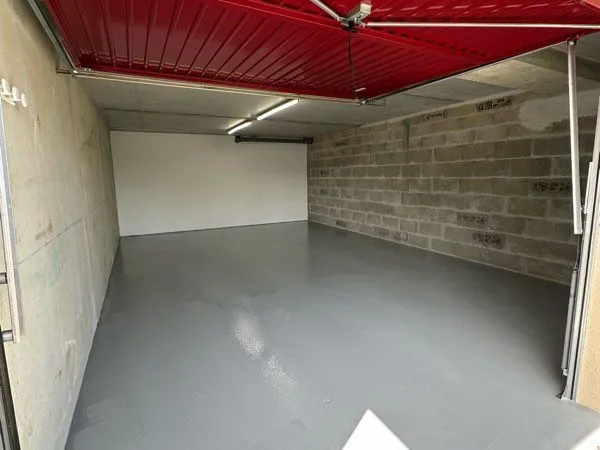 Garage box 37m2