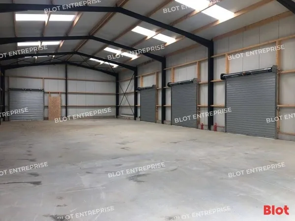 Entrepôt 70 m²