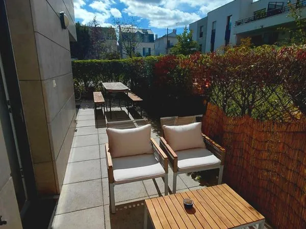 Appartement T2 meublé 43m2 + 33m2 terrasse Colombes centre