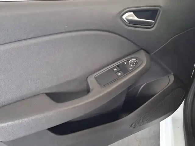Renault Clio tce 90 — photo 12