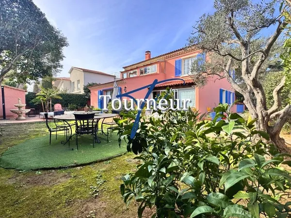 SANARY CENTRE PORTISSOL VILLA DE 188M2 SUR 500M2 DE TERRAIN
