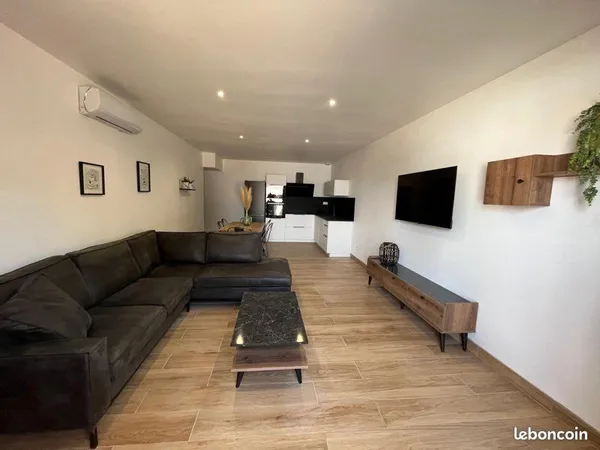 Appartement T3 récent 90 m² avec Jardin 200 m² et Climatisation