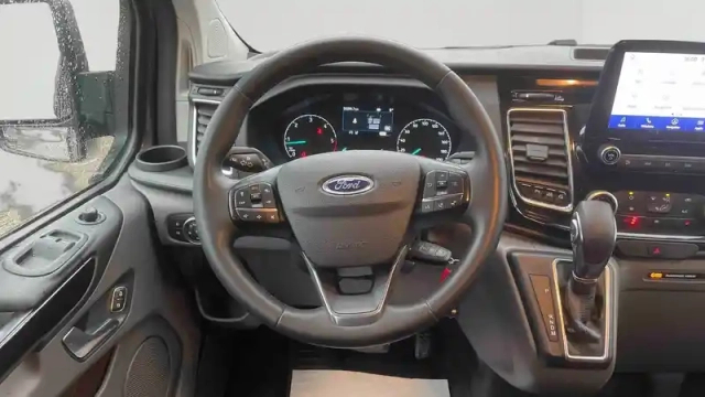 Ford Transit custom ca 320 l2h1 2.0 ecoblue 170 bva — photo 12