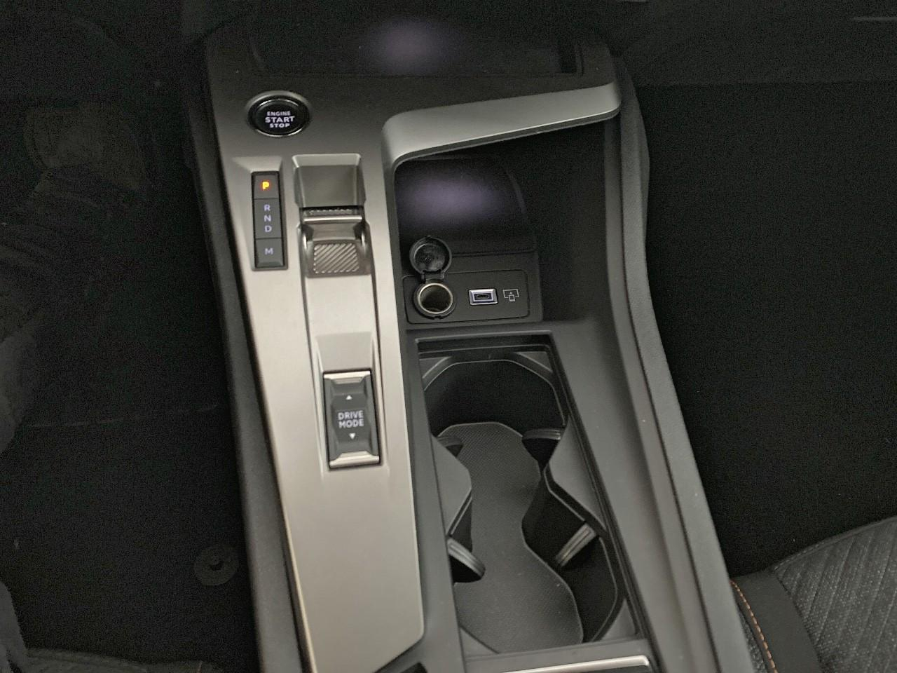 Peugeot 308 hybrid 145 e-dcs6 style — photo 17