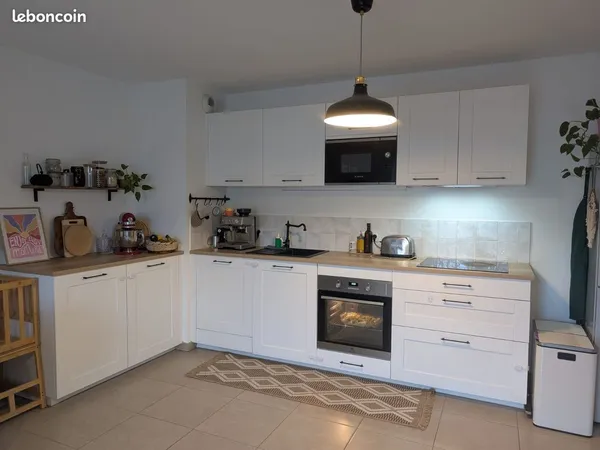 Appartement T3 récent avec terrasse & place de parking - Marseille 12e