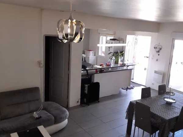 Maison 4 pièces 120 m² sur un terrain de 1082m² environ 260.000