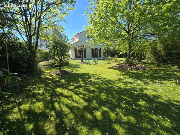 Maison 8 pièces 182 m²
