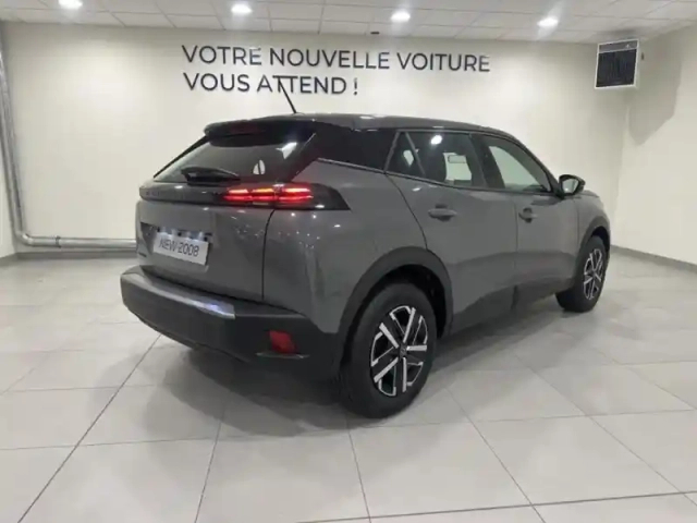 Peugeot 2008 e- 136ch active — photo 5