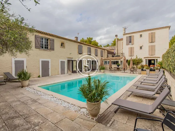 Maison 20 pièces 600 m²