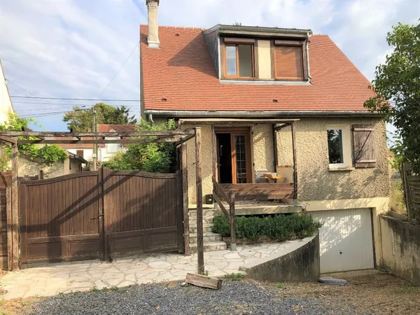 Maison individuelle , 2 chambres , sous sol total !