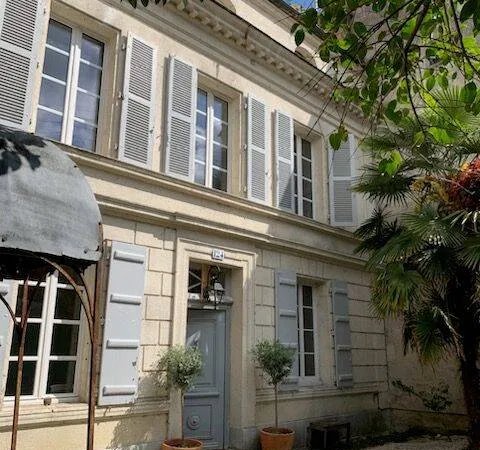 Maison 8 pièces 166 m²