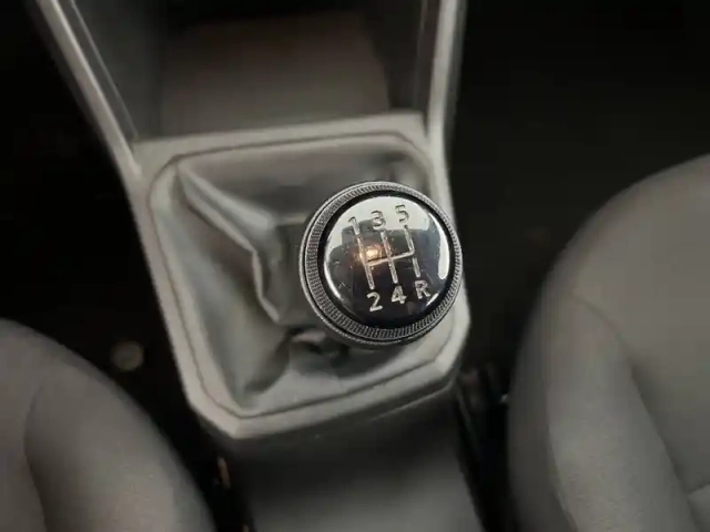 Dacia Sandero eco-g 100 — photo 22