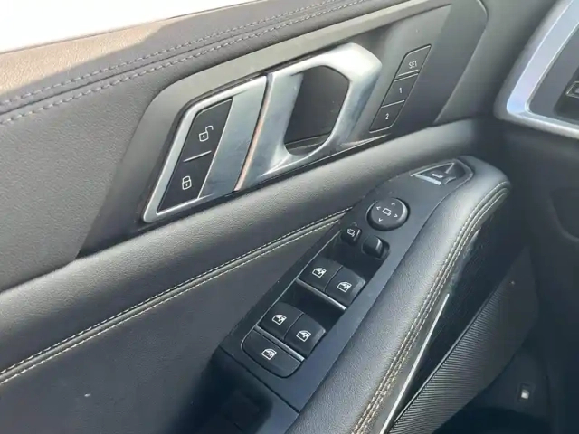 Bmw X5 xdrive50e 489ch m sport — photo 26