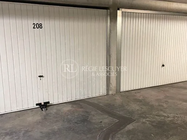 Parking/box 12 m² LYON