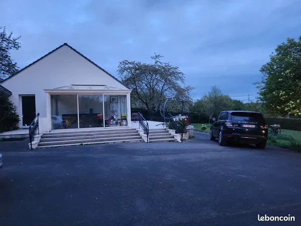 Maison meublée à louer à l'année