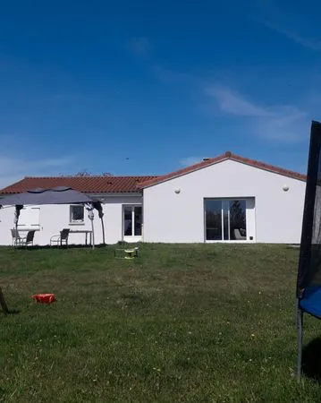 Maison à louer à Effiat