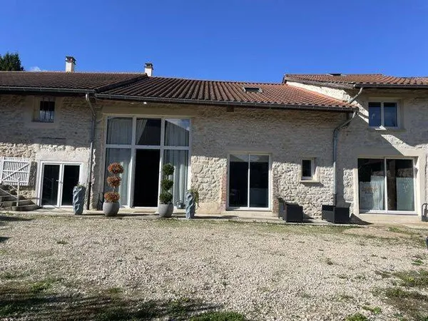 Maison 6 pièces 160 m²