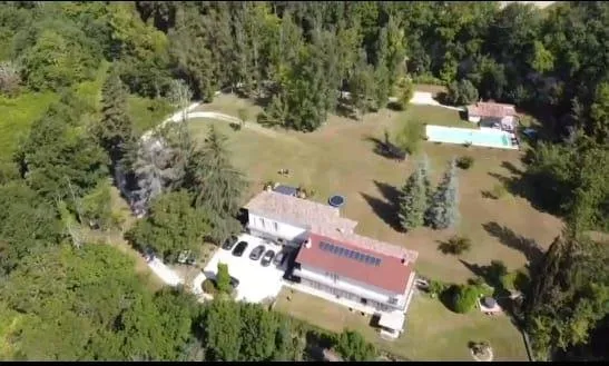 Ensemble Maisons + Appartement - Gites
