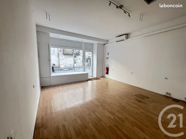 DYNAMISEZ VOTRE ACTIVITÉ AU CŒUR DE DAX - Local commercial 41 m²
