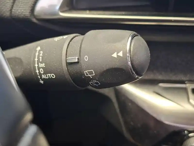 Peugeot 3008 hybrid 180 e-eat8 — photo 46