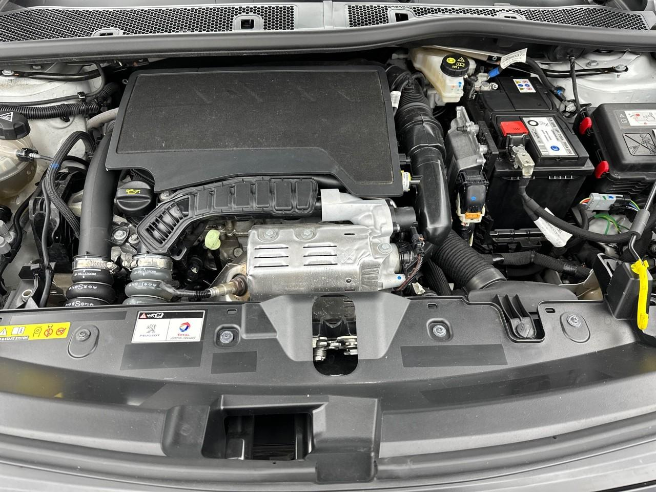 Peugeot 2008 puretech 100 s&s bvm6 style — photo 13