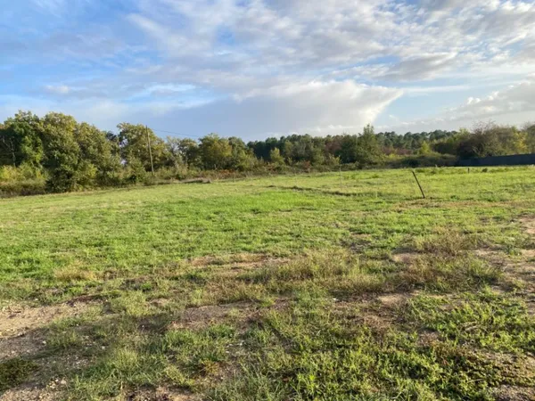Terrain 1496 m²