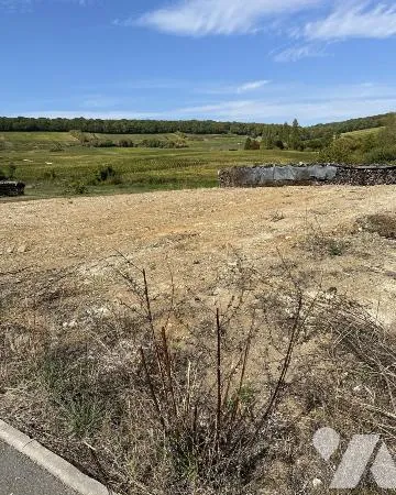 Terrain 536 m²