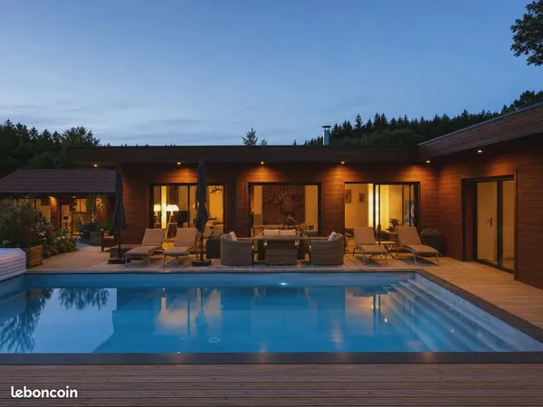Villa de standing avec dépendances & piscine