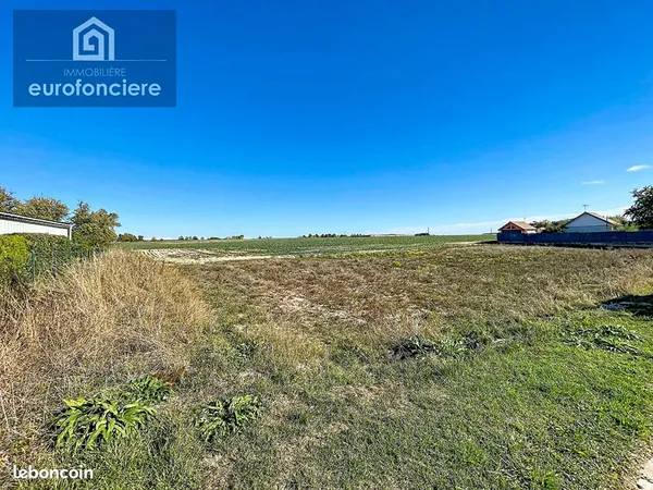 Terrain 1559 m² SAINT PARRES AUX TERTRES