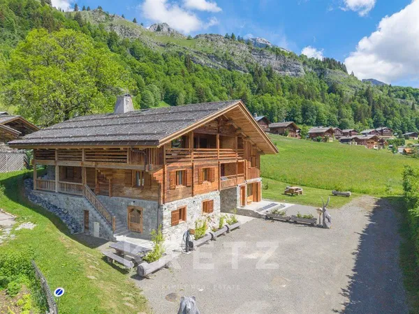 Chalet 7 pièces 353 m²