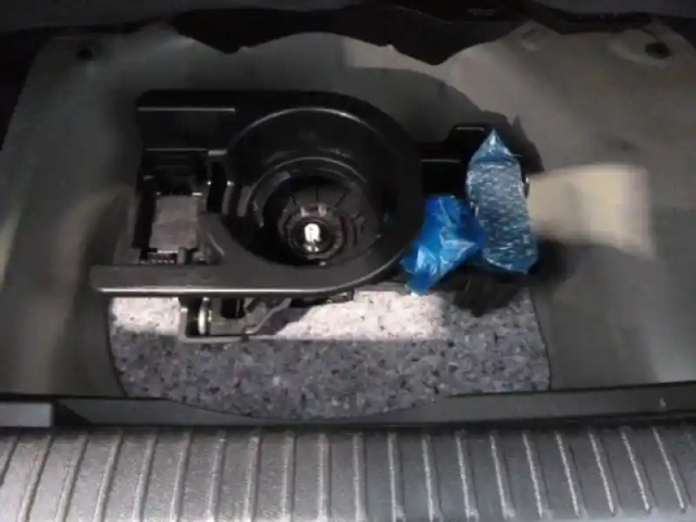 Opel Mokka 1.2 turbo 100ch elegance — photo 10