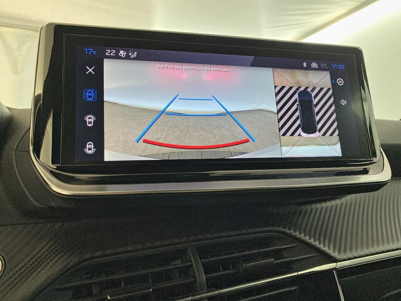 Peugeot 2008 hybrid 145 e-dcs6 allure — photo 17