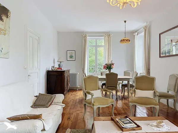 Maison en pierre de 7 pièces principales