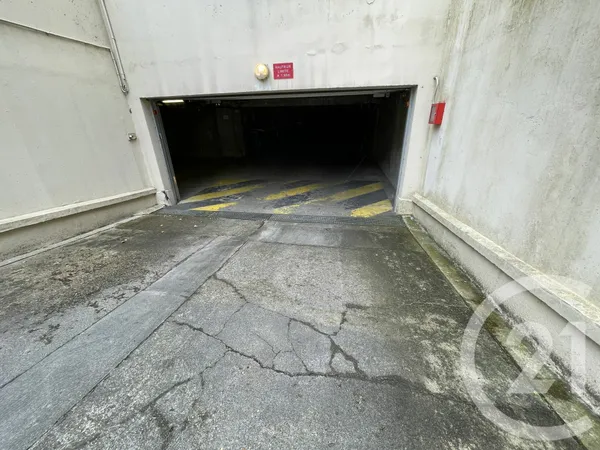 Parking 12 m²