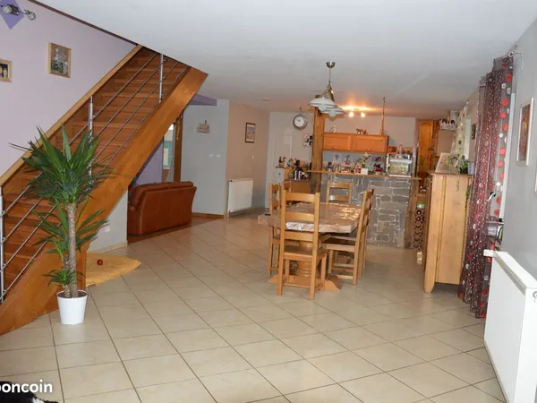 T5 Duplex type maison - Terrasse, Garage, Parking - Environnement calme