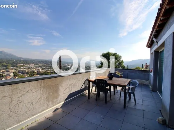 Maison 4 pièces 220 m²