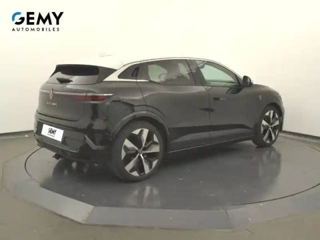 Renault Megane e-tech ev60 220 ch optimum charge — photo 18