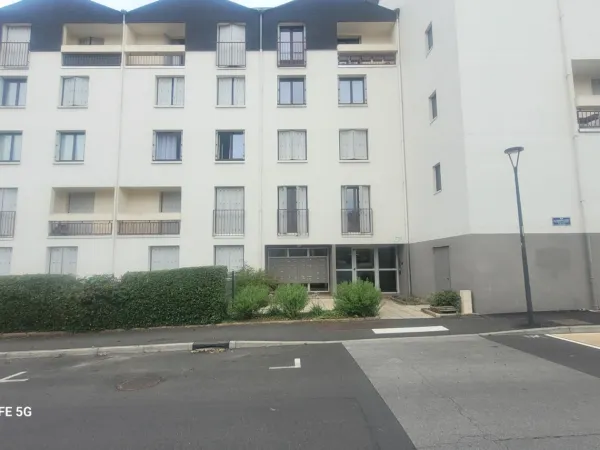 Quartier Coty (Tours Nord), charmant appartement Duplex de 100 m² avec parking et cave