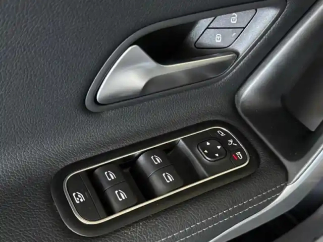 Mercedes Classe A 180 d progressive line — photo 17