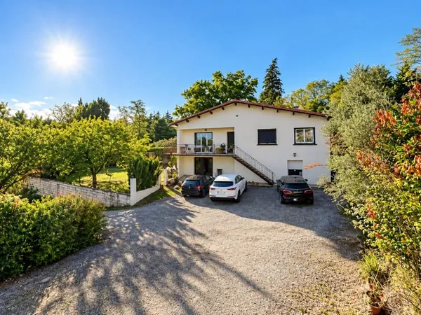 DONNEVILLE MAISON FAMILIALE DE 145 M2 GARAGE ET TERRAIN