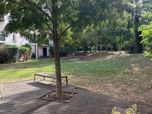 Location t2 meublé, climatisé,avec jardin - saint-priest (69800)