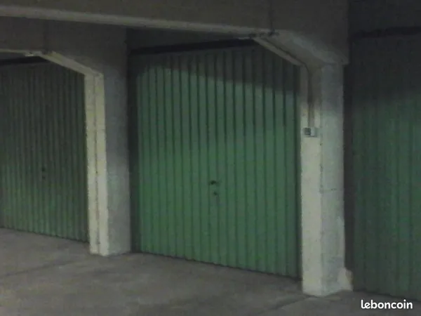Loue box/garage sécurisé début robertsau