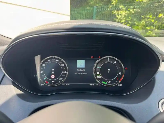 Jaguar E-Pace p270e ch phev awd bva — photo 8