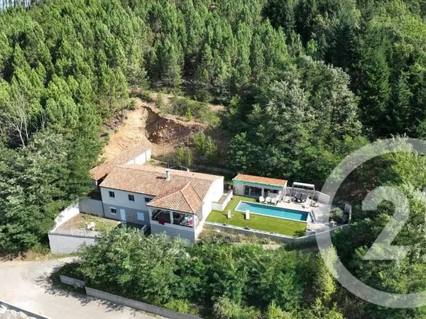 Maison 8 pièces 210 m²