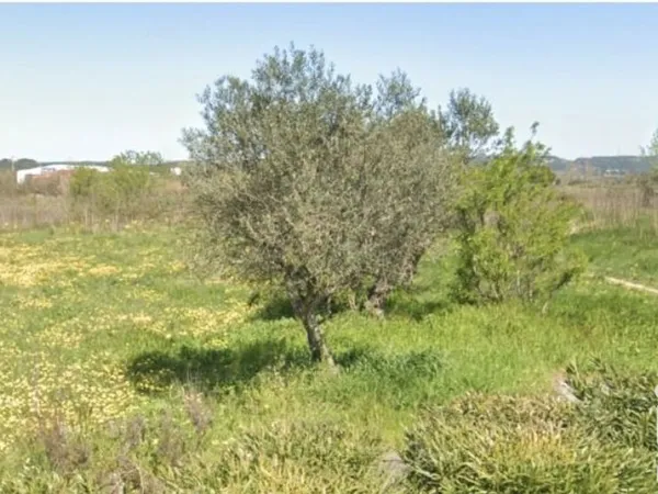 Terrain 186 m² Remoulins