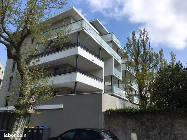 Appartement T2 Etage 4/4 avec ascenseur