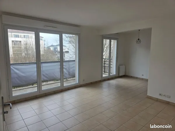 Appartement F1 33.10 m² avec balcon lumineux