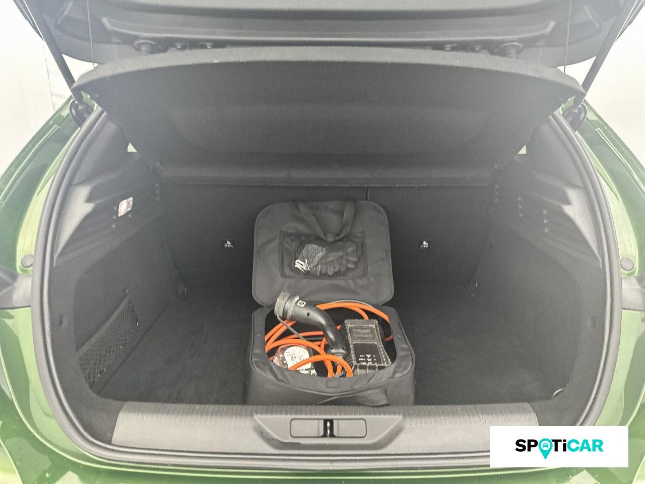 Peugeot 308 phev 225ch gt pack e-eat8 — photo 6