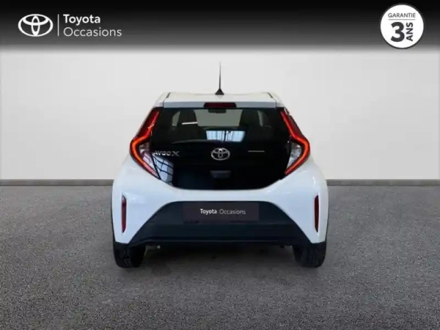 Toyota Aygo X 1.0 vvt-i 72ch dynamic my23 — photo 4