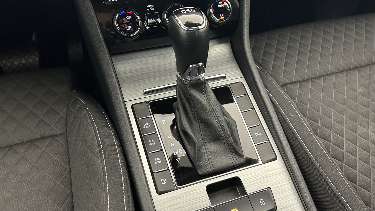 Skoda Superb 1.4 TSI PHEV 218 ch DSG6 — photo 17